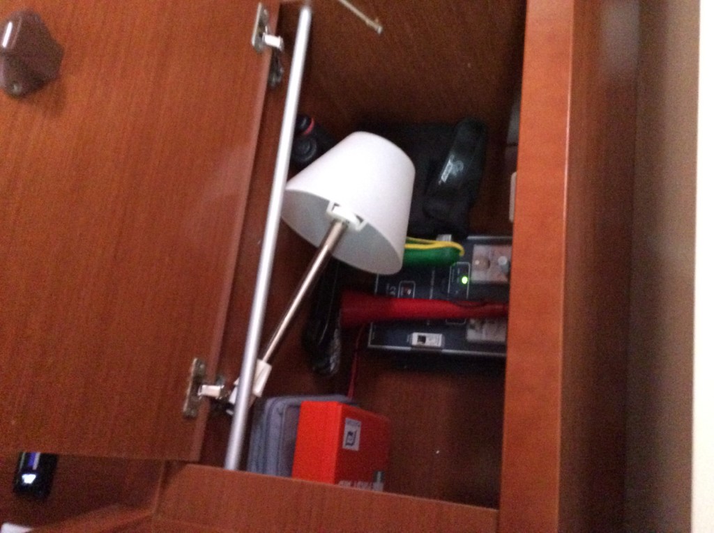 15 winch handle, binoculars, flash lamp, foghorn, cockpit light