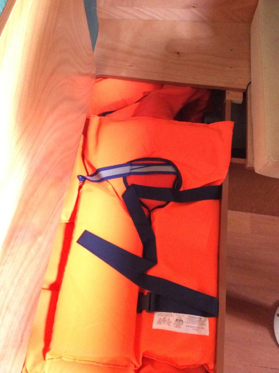 17 lifejackets