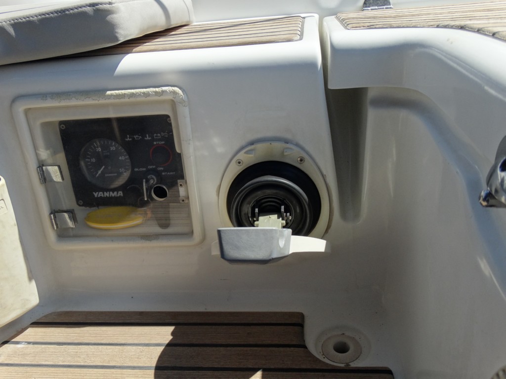 02 manualy bildge pump