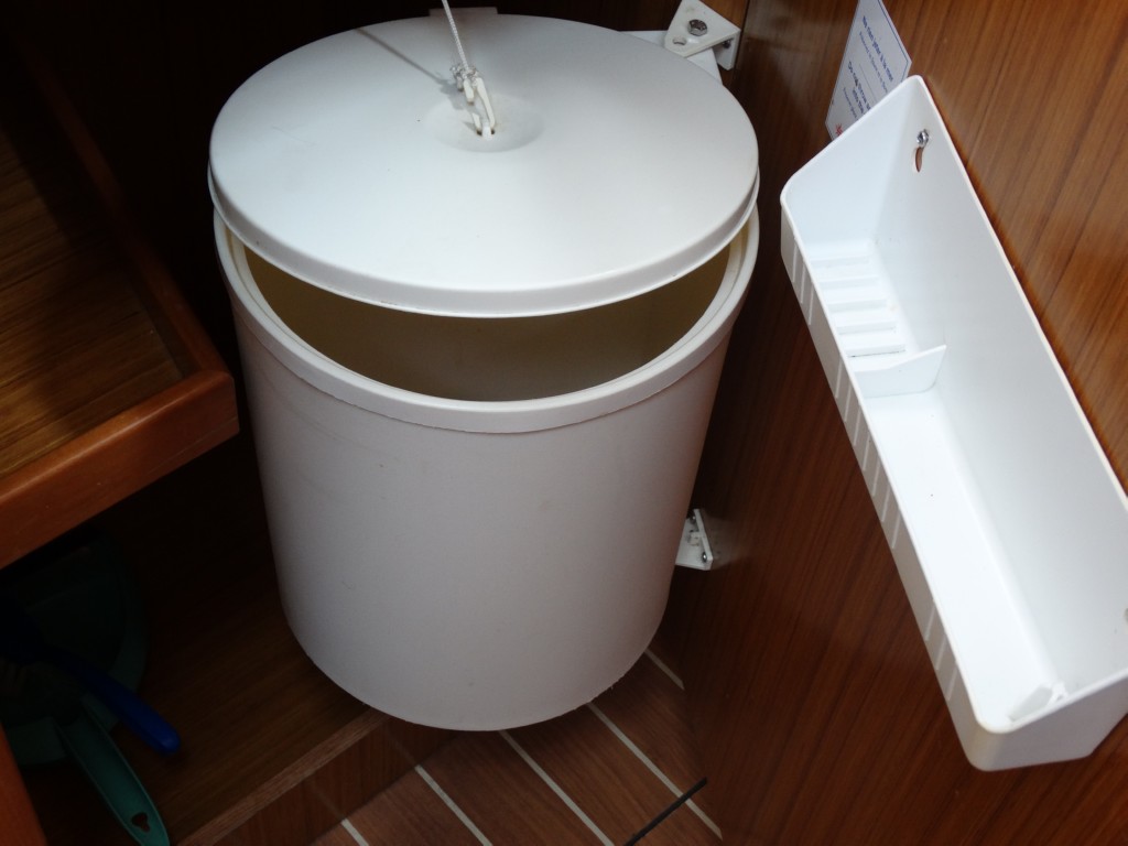 21 dustbin