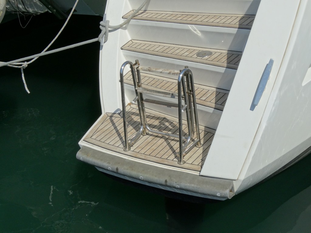 06 swimming lader