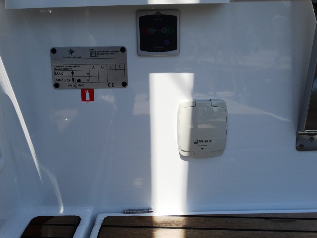 03 bowthruster, bildge pump