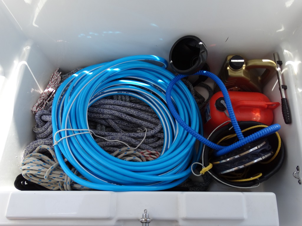 08 jerrycan for fuel, engine oil funne; and pump for dingy