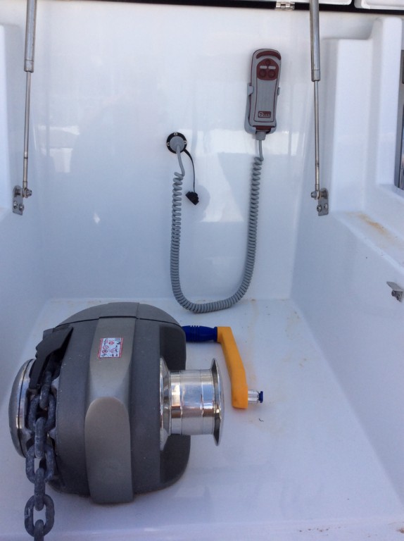 Electric anchor winch