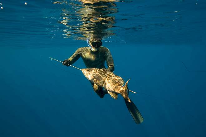 underwater fishing